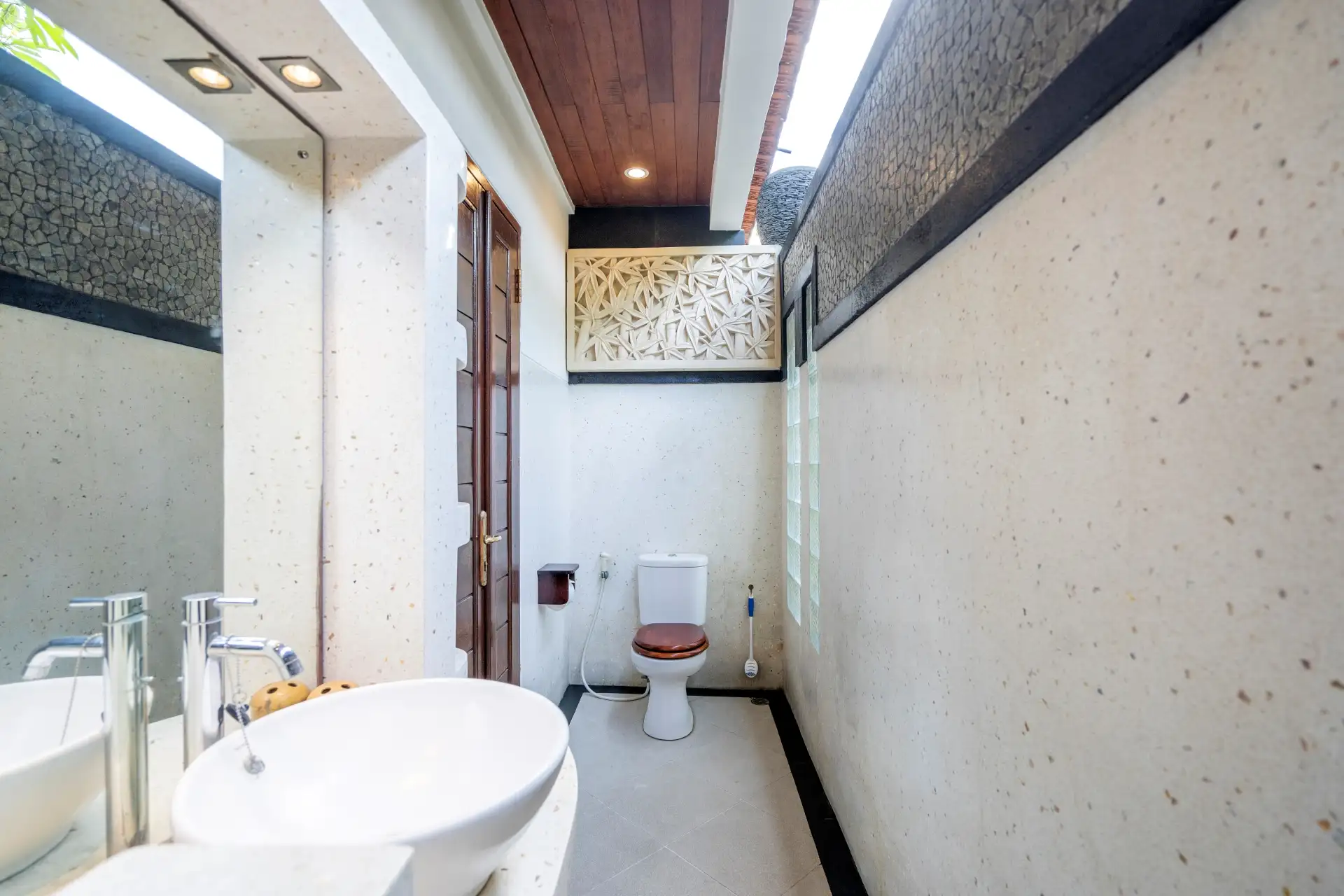 Villa 170m² in Indonesia, Seminyak. Priced at 250000$ rent photo-1