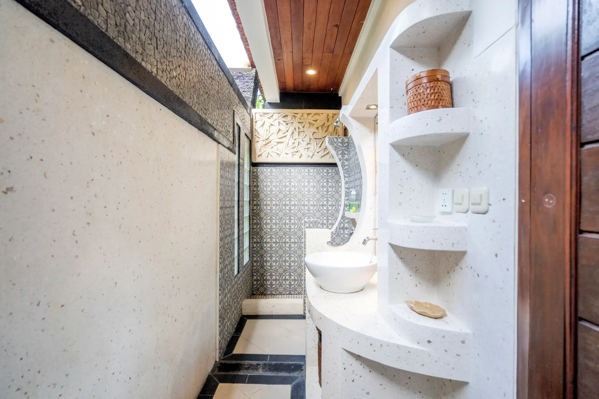 Villa 170m² in Indonesia, Seminyak. Priced at 250000$ rent photo-2