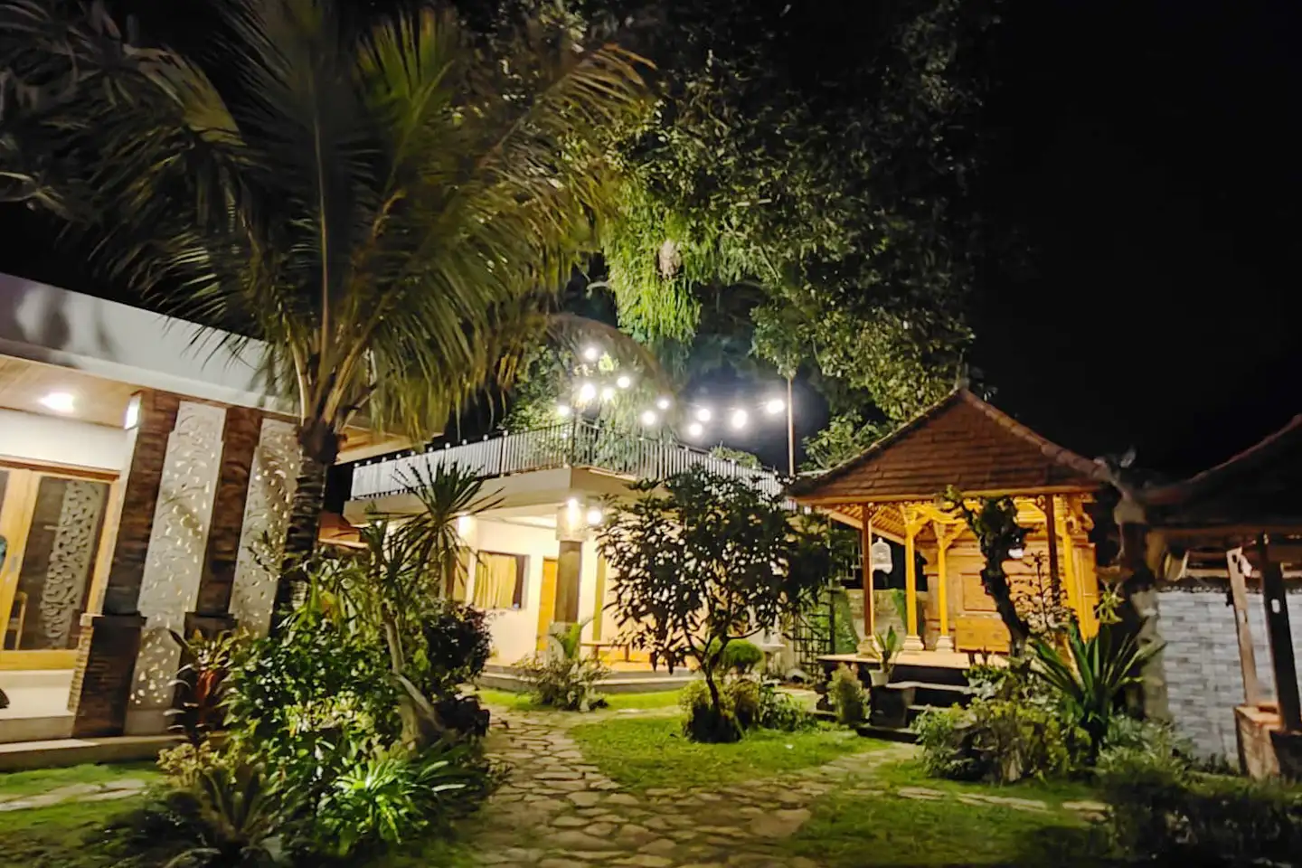 Villa 400m² in Indonesia, East-Bali. Priced at 323116$ rent photo-8