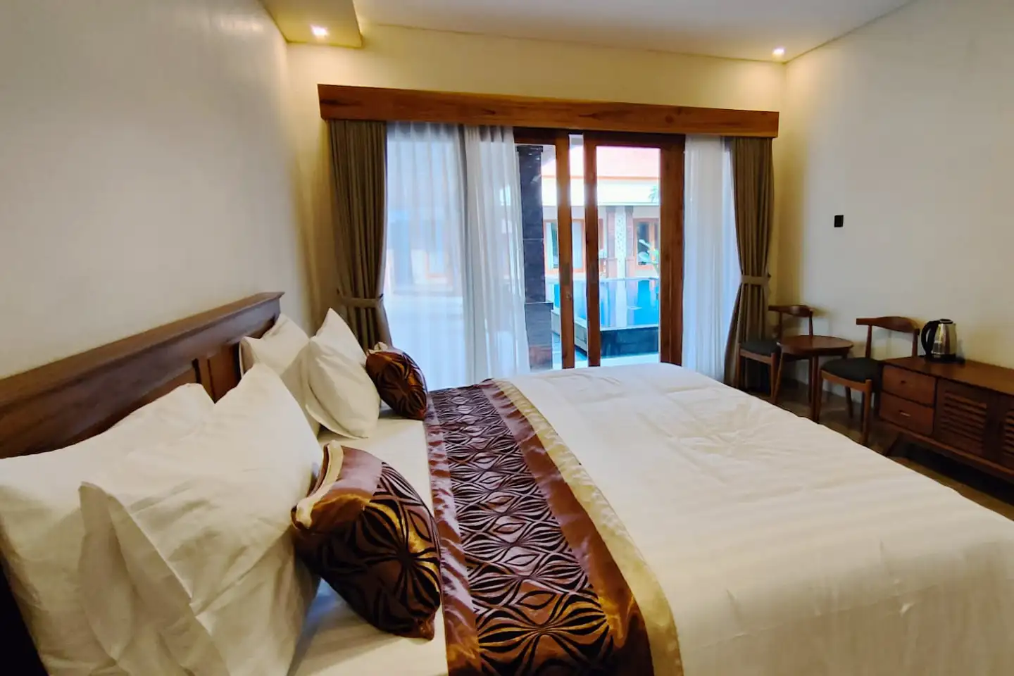 Villa 400m² in Indonesia, East-Bali. Priced at 323116$ rent photo-9