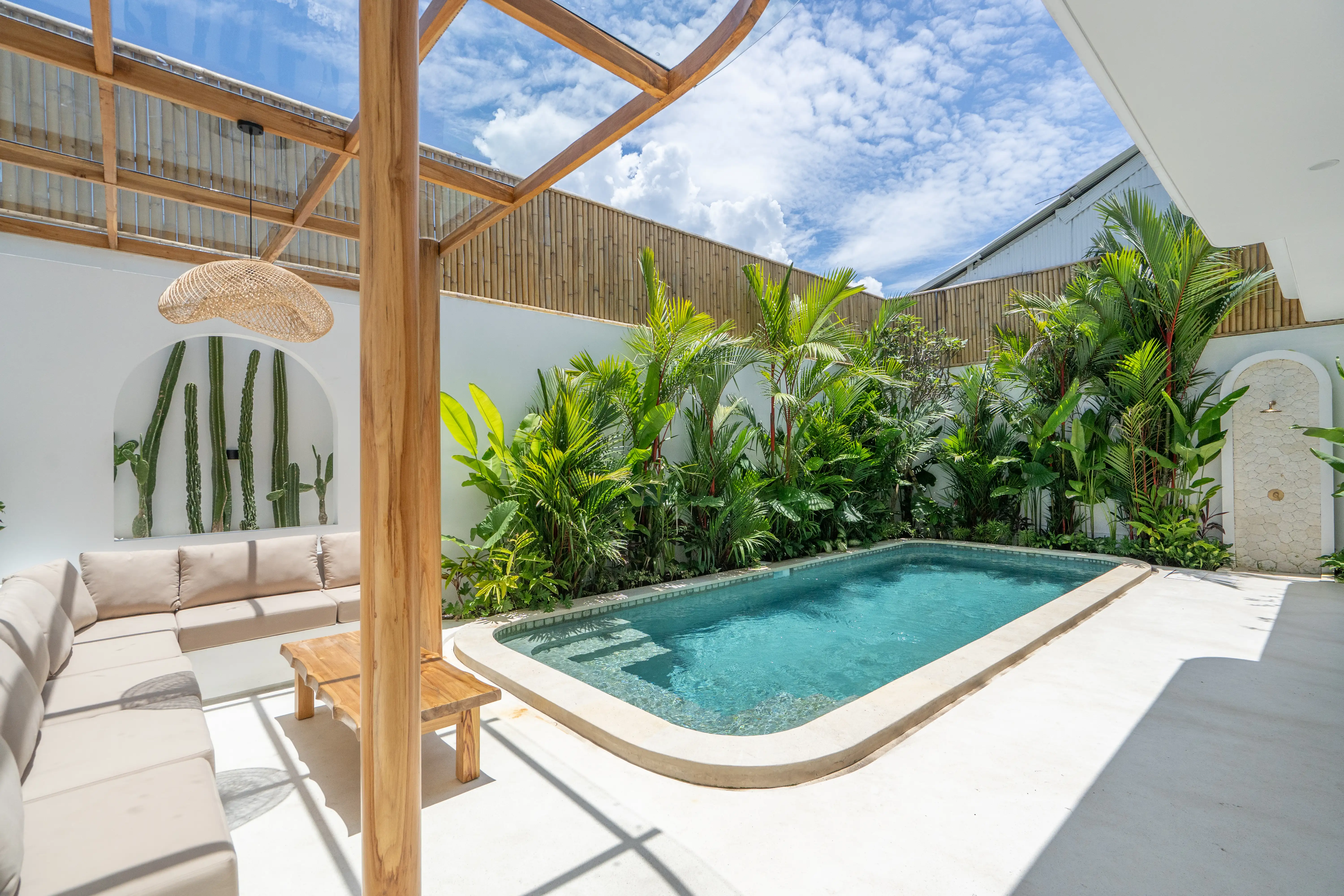 Villa 253m² in Indonesia, Umalas. Priced at 399000$ rent photo-25