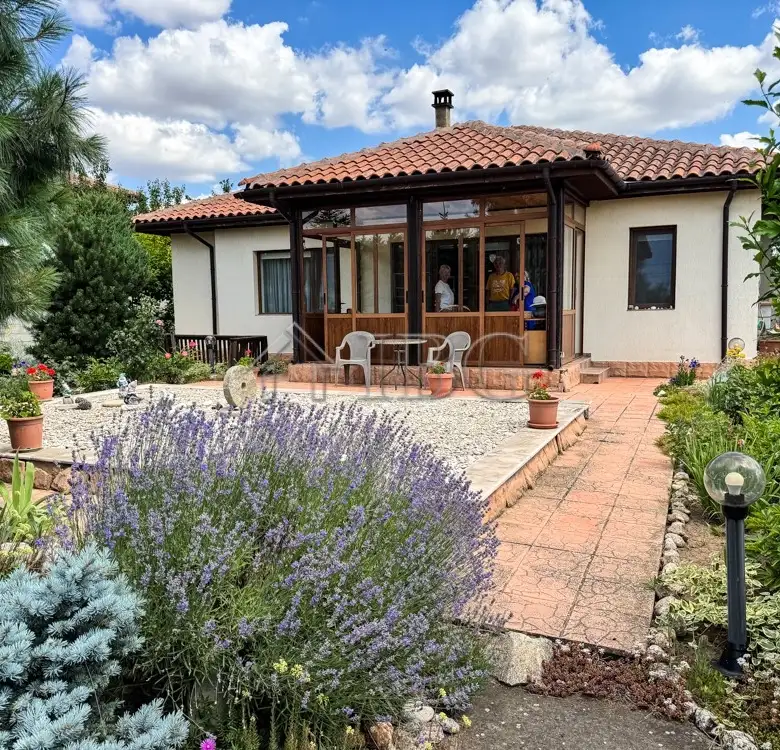 House 140m² in Bulgaria, Balchik. Priced at 211000€ rent photo-1