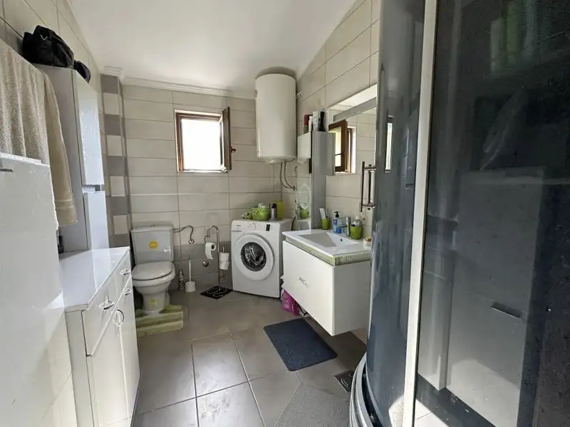 House 315m² in Montenegro, Zaljevo. Priced at 350000€ rent photo-14
