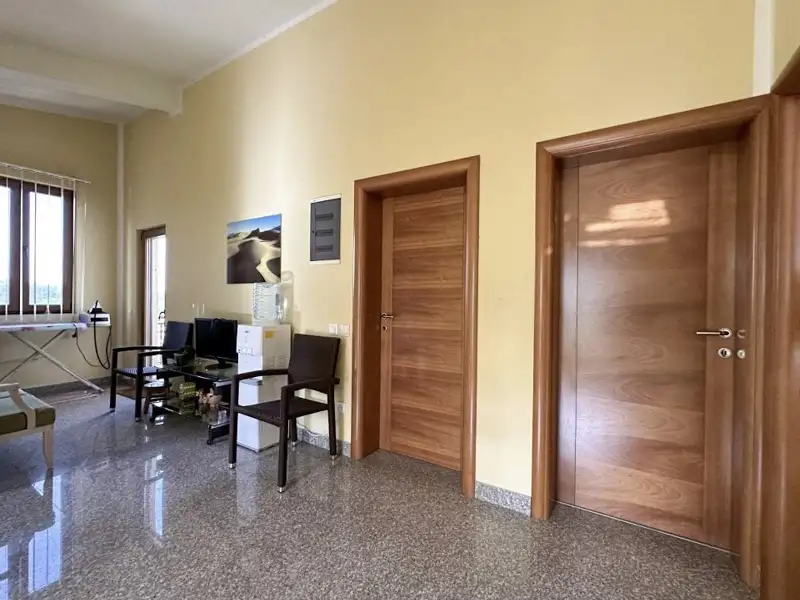 House 315m² in Montenegro, Zaljevo. Priced at 350000€ rent photo-15