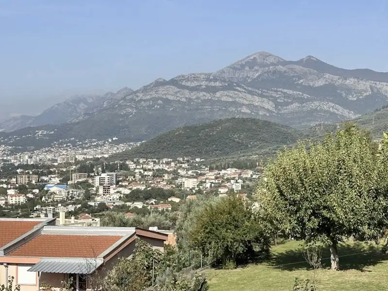 House 315m² in Montenegro, Zaljevo. Priced at 350000€ rent photo-17