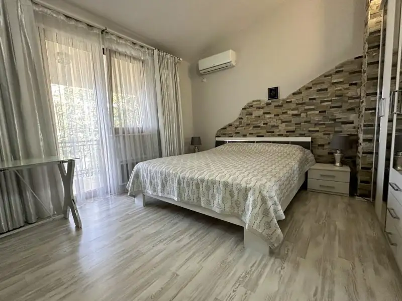House 315m² in Montenegro, Zaljevo. Priced at 350000€ rent photo-19