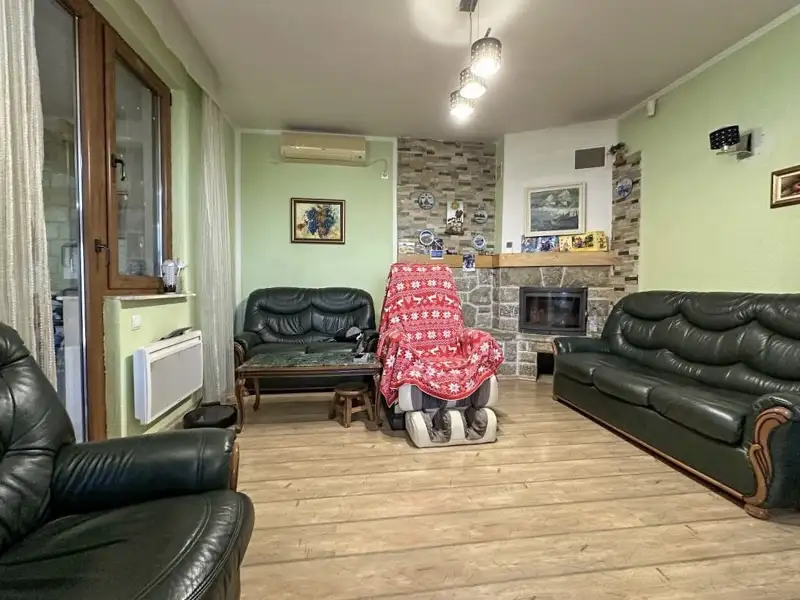 House 315m² in Montenegro, Zaljevo. Priced at 350000€ rent photo-26