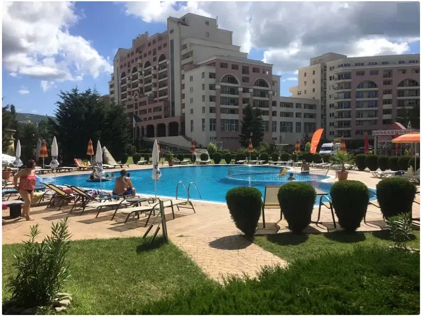 Flat 54m² in Bulgaria, Sunny Beach. Priced at 69999€ rent photo-6