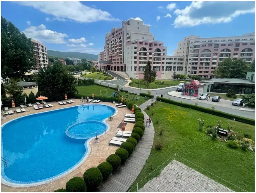 Flat 54m² in Bulgaria, Sunny Beach. Priced at 69999€ rent photo-9