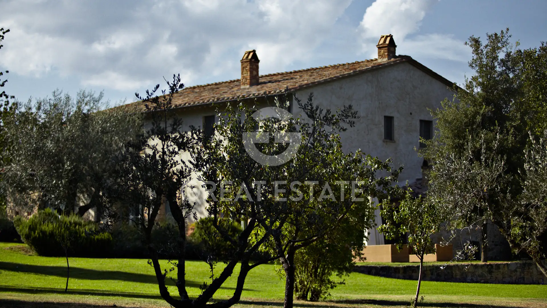 House 713m² in Italy, Siena. Priced at 3700000€ rent photo-6