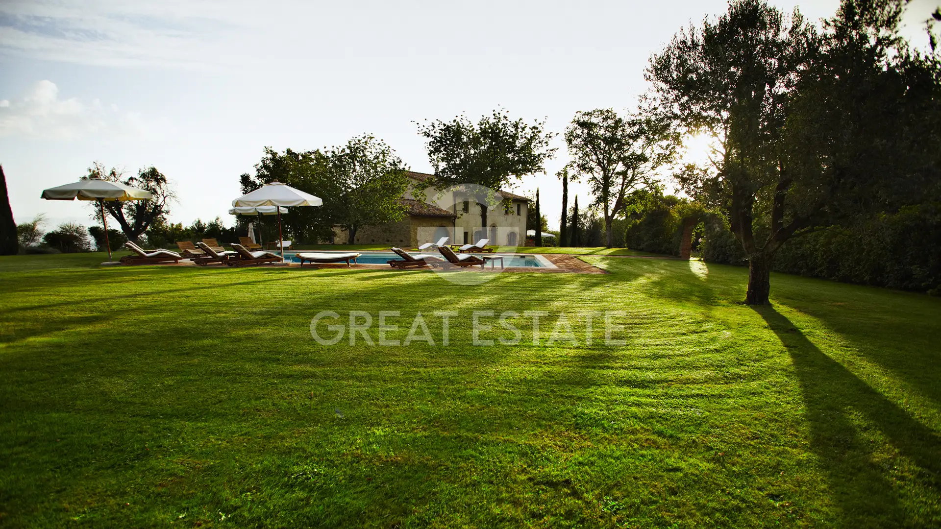 House 713m² in Italy, Siena. Priced at 3700000€ rent photo-8