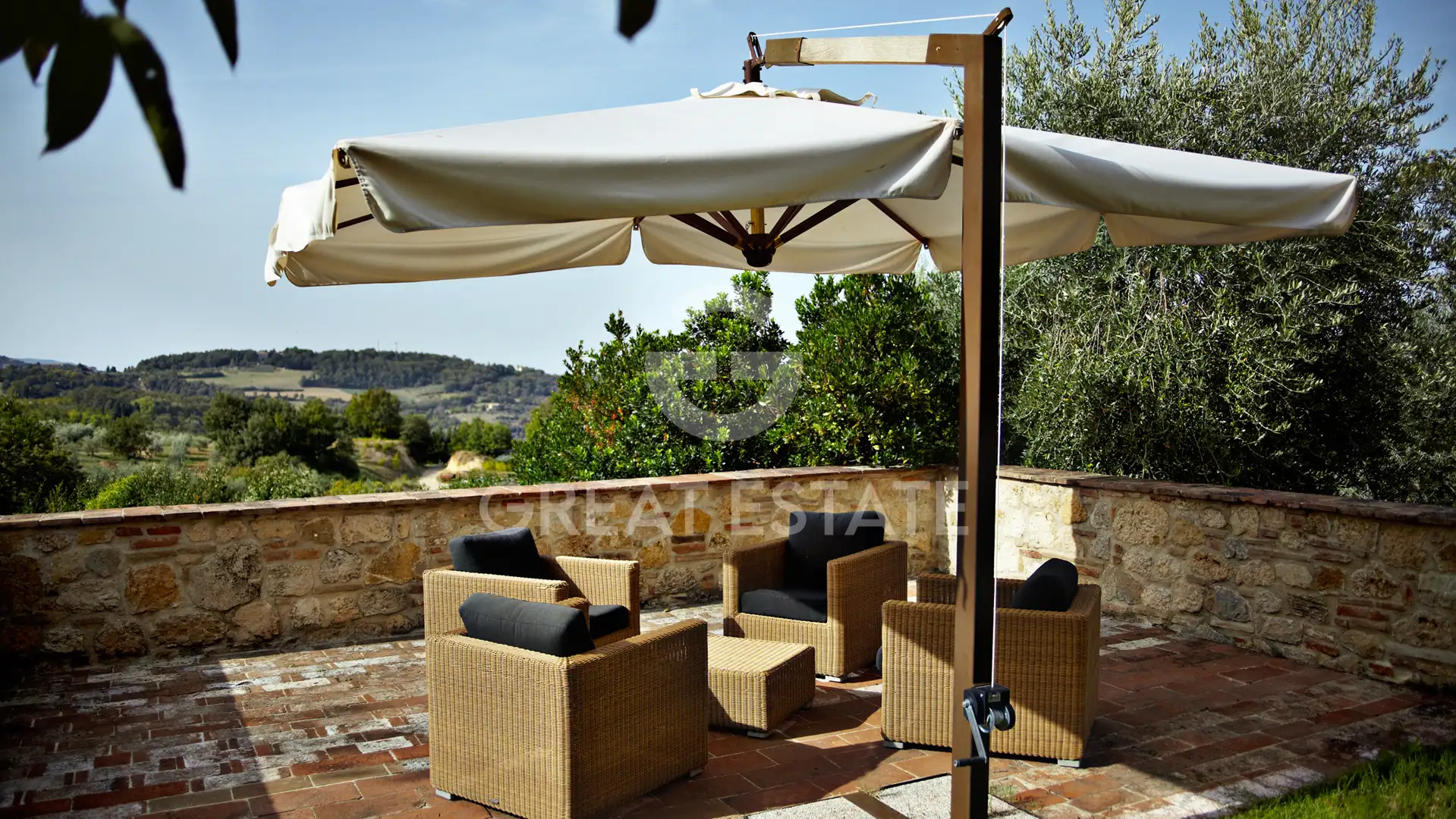 House 713m² in Italy, Siena. Priced at 3700000€ rent photo-9