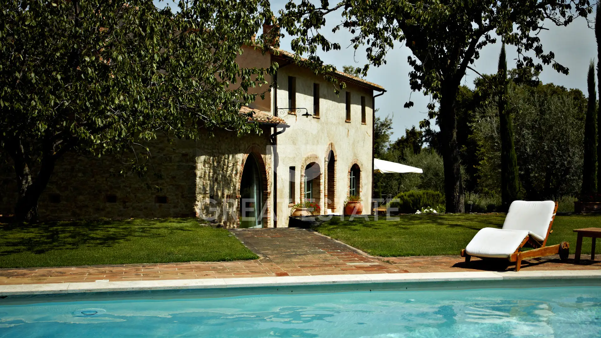 House 713m² in Italy, Siena. Priced at 3700000€ rent photo-10