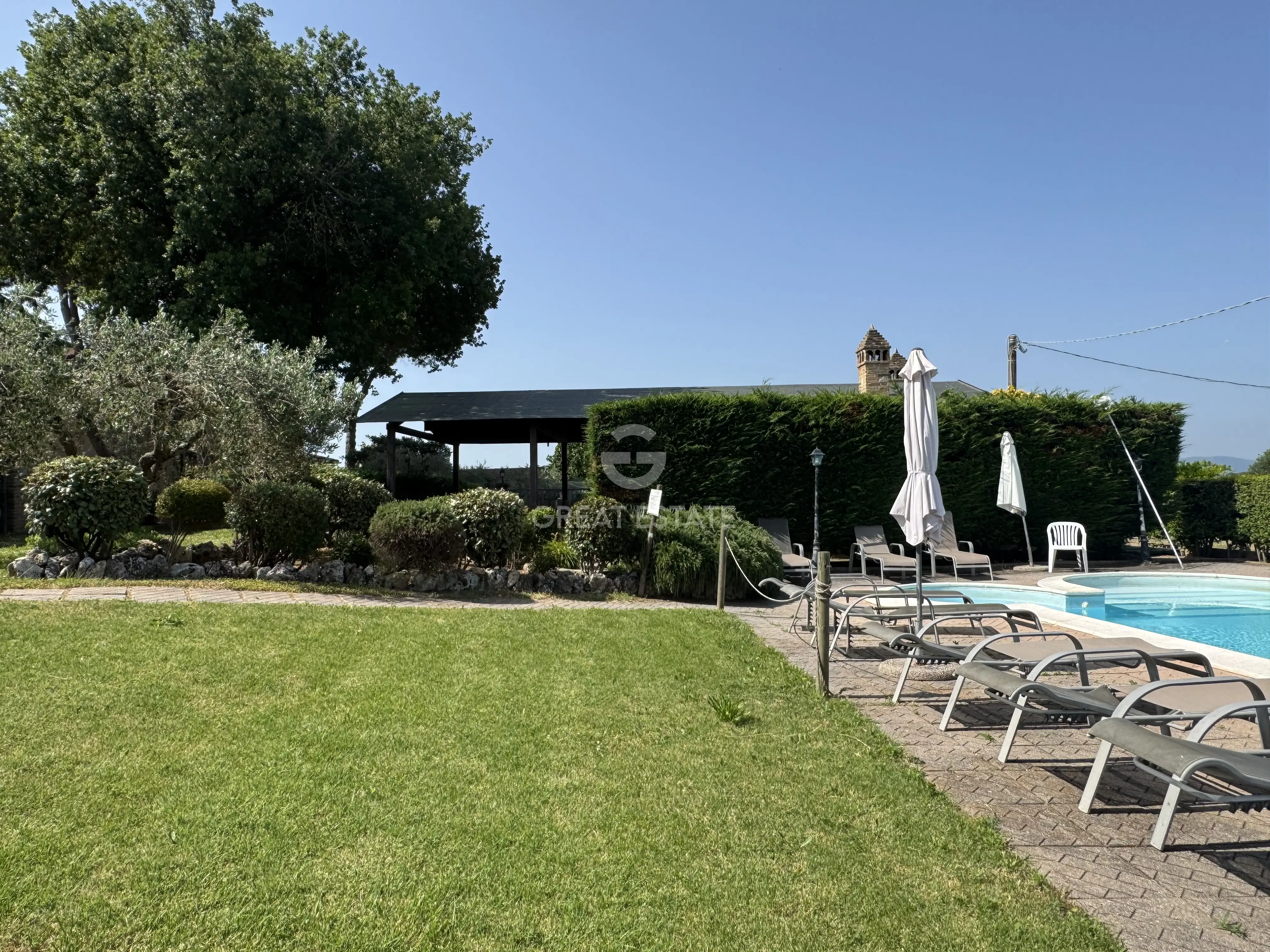 House 510m² in Italy, Perugia. Priced at 980000€ rent photo-9