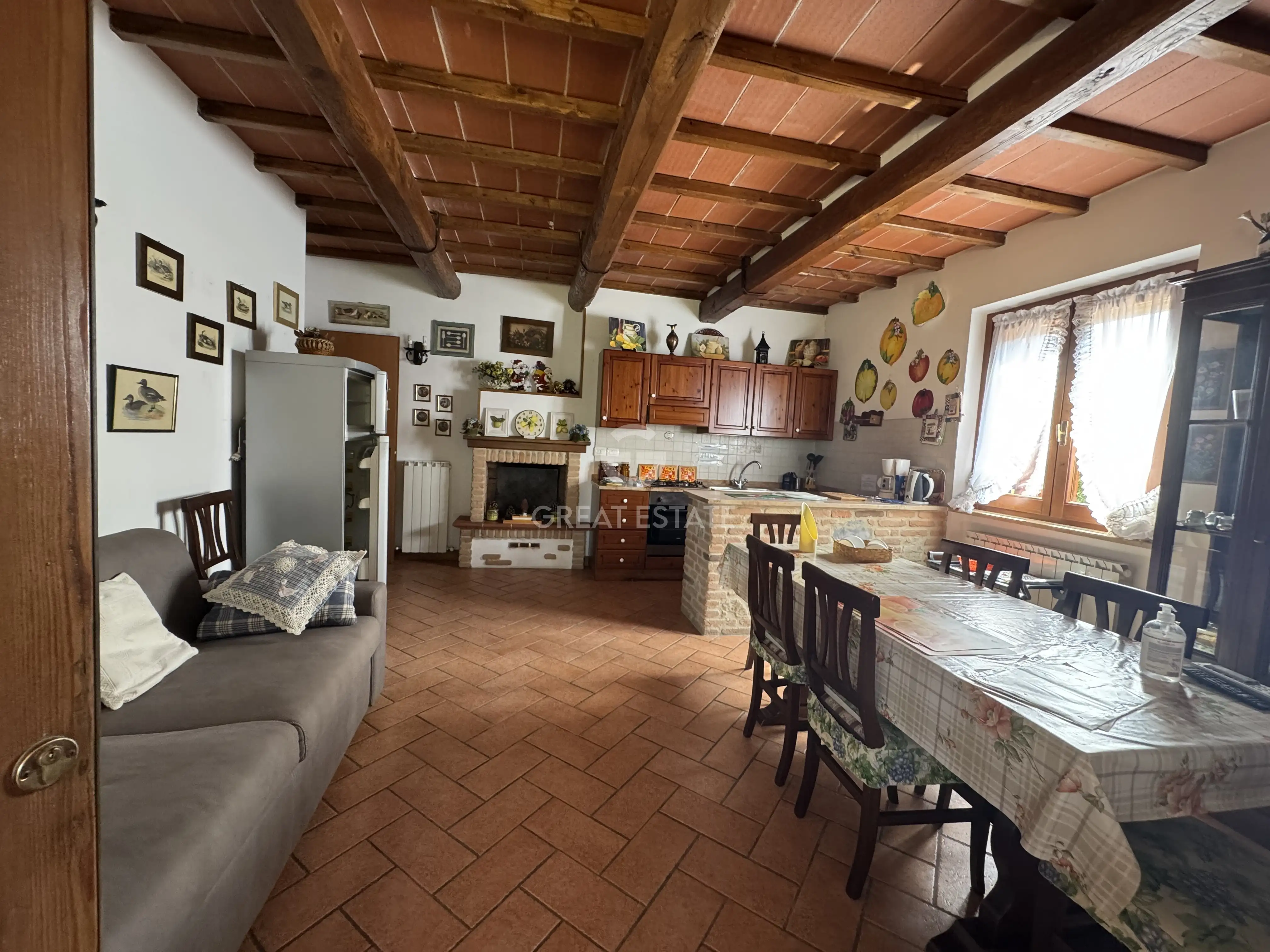 House 510m² in Italy, Perugia. Priced at 980000€ rent photo-14