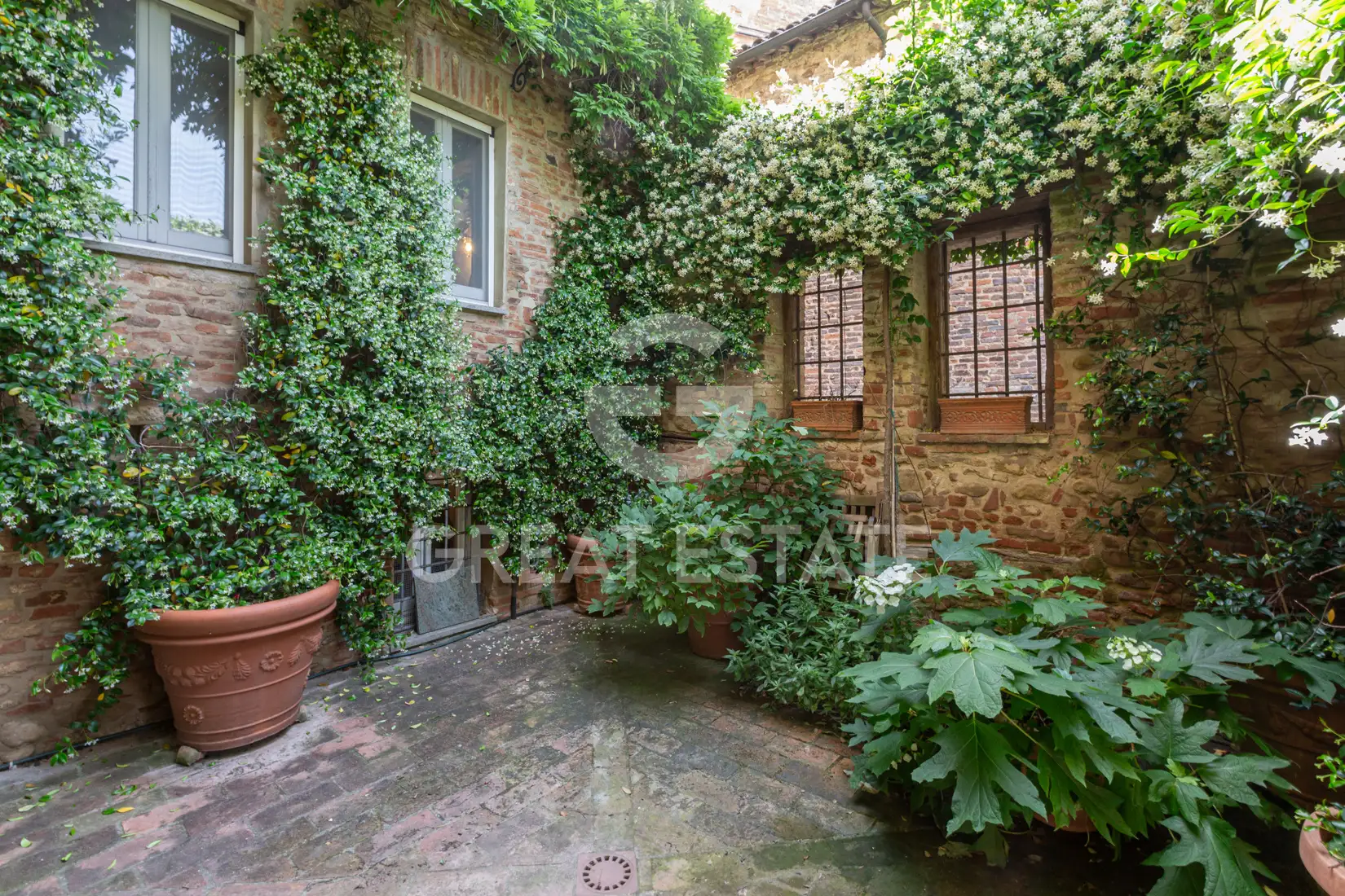 Villa 479m² in Italy, Perugia. Priced at 890000€ rent photo-11