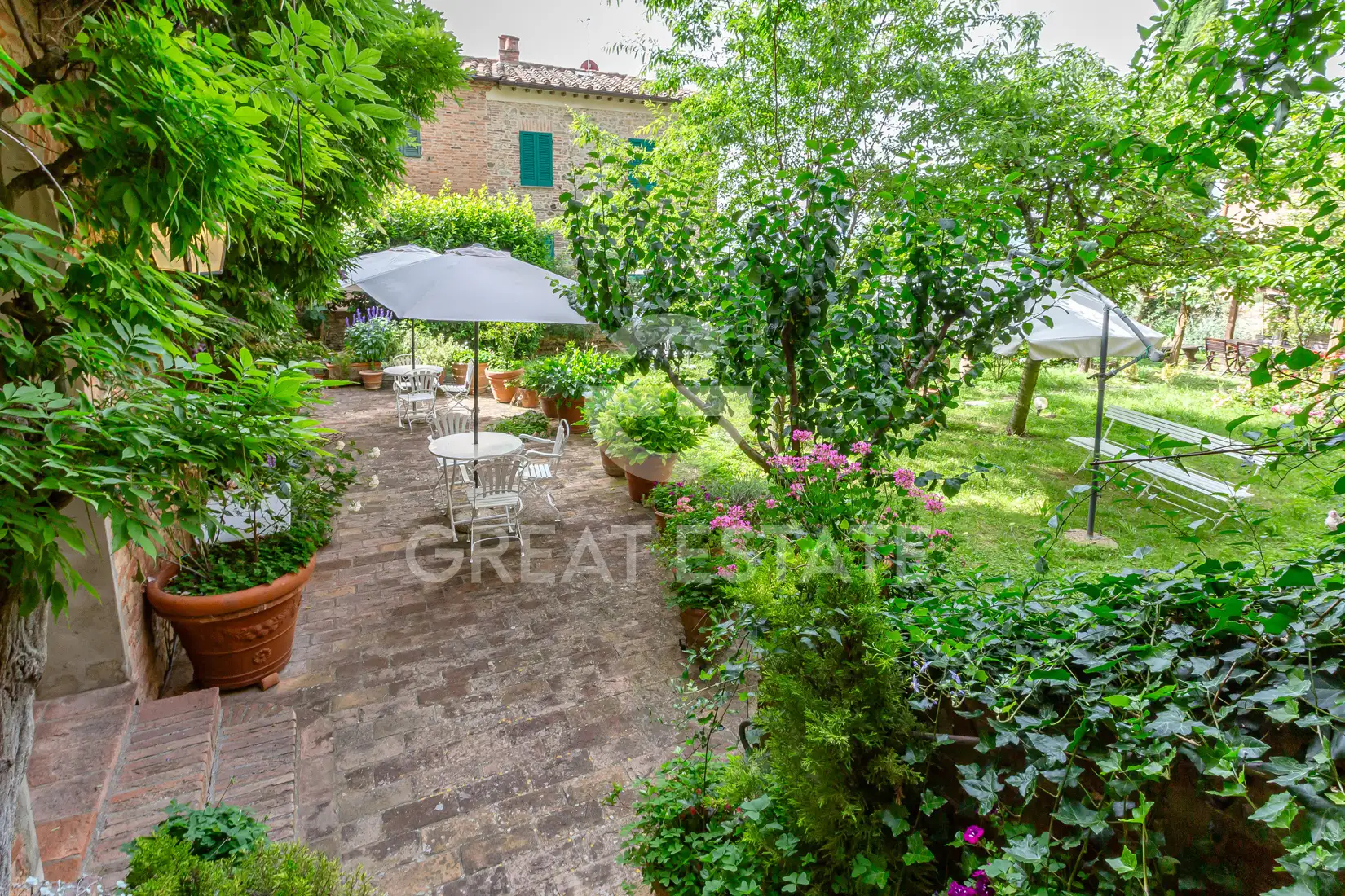 Villa 479m² in Italy, Perugia. Priced at 890000€ rent photo-15