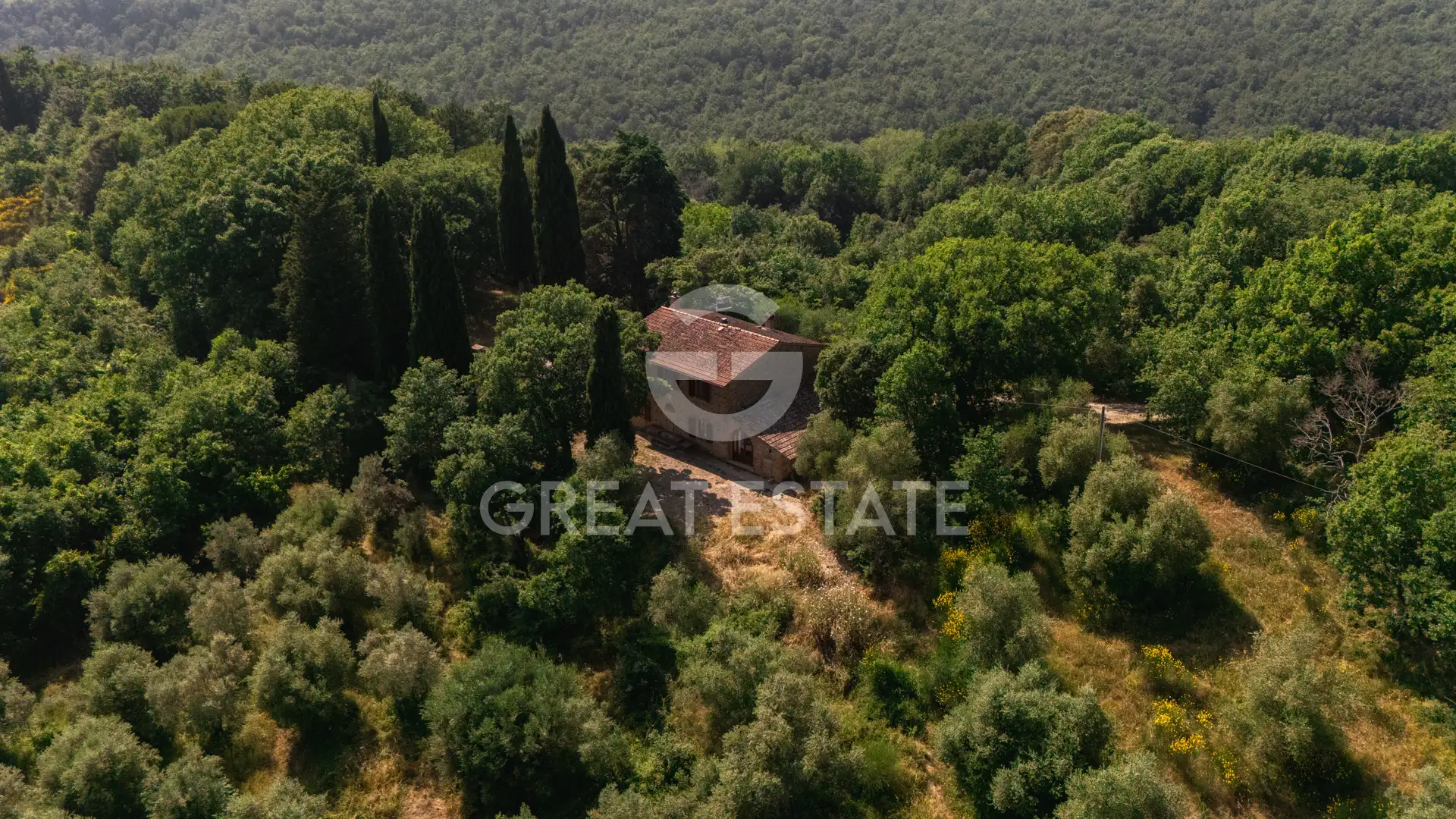 House 244m² in Italy, Siena. Priced at 850000€ rent photo-13