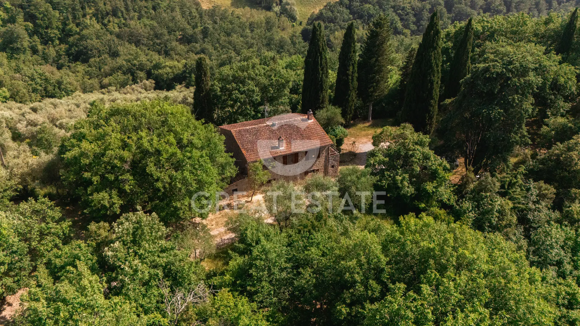 House 244m² in Italy, Siena. Priced at 850000€ rent photo-14