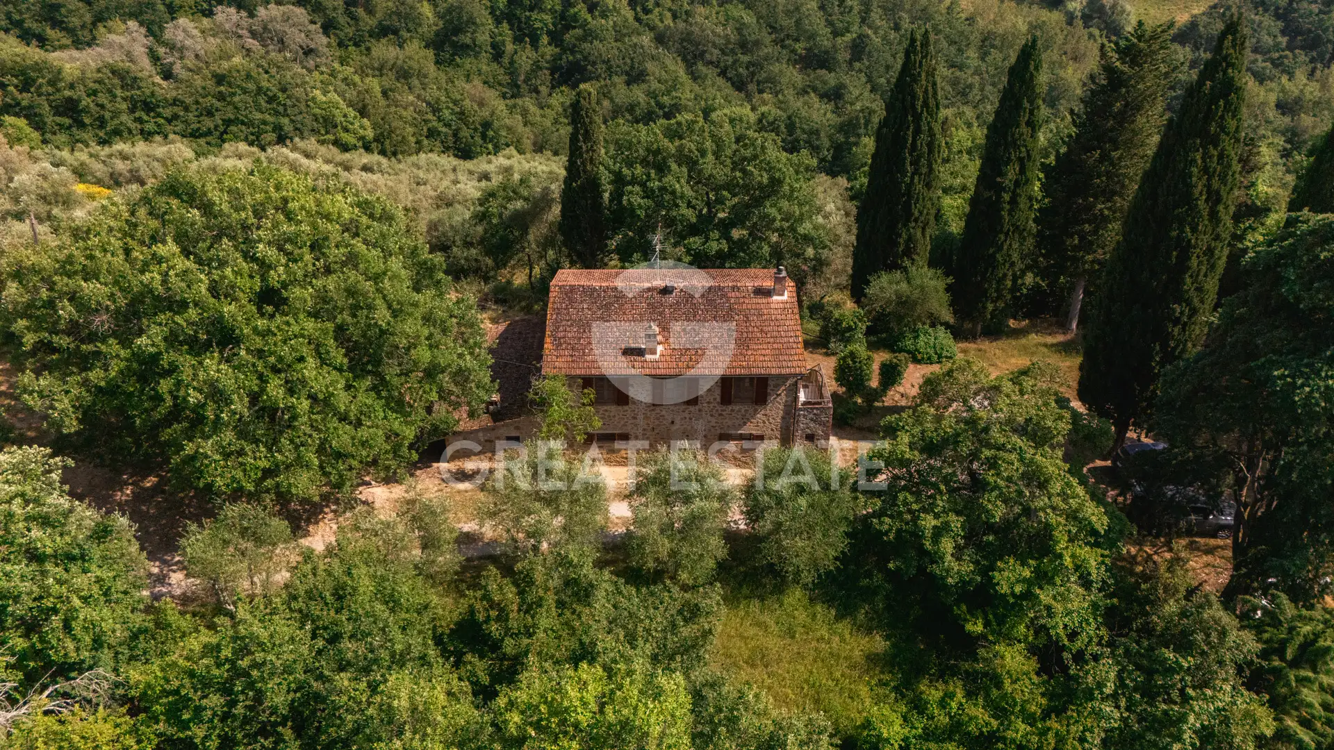 House 244m² in Italy, Siena. Priced at 850000€ rent photo-15