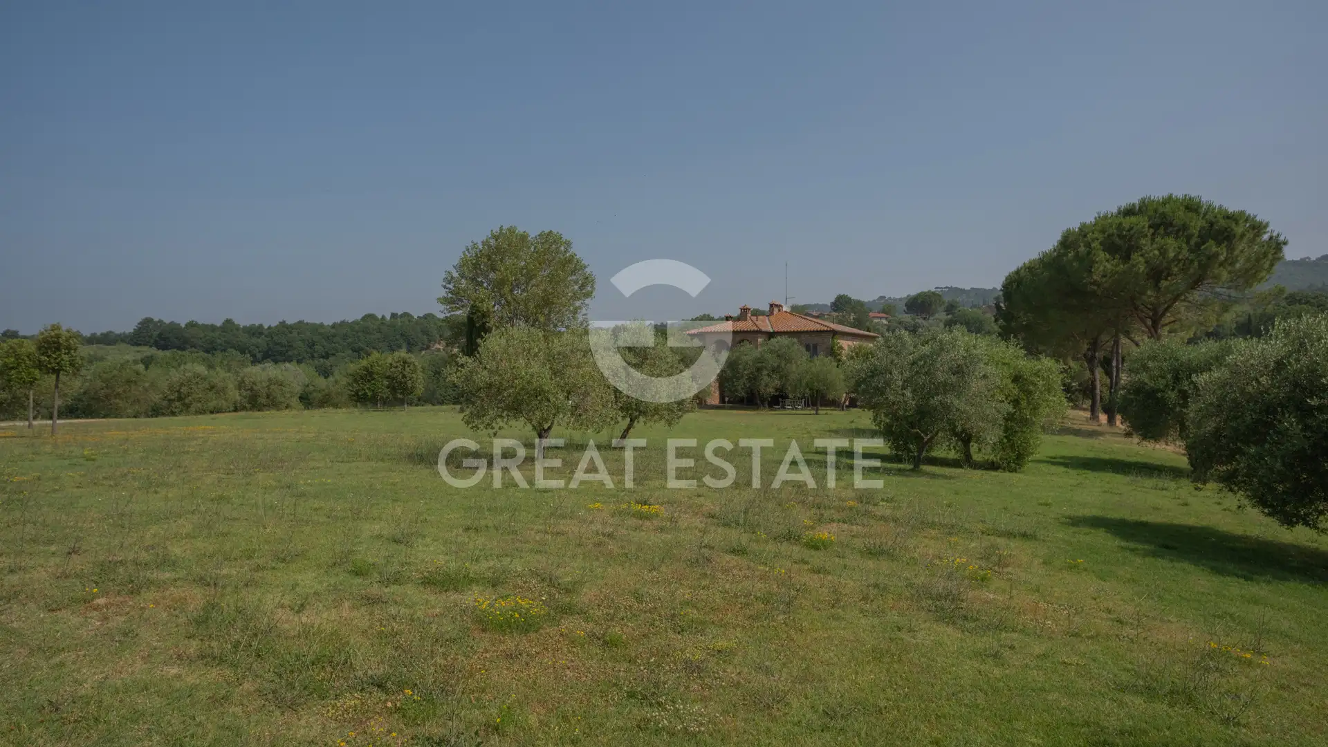 House 2414m² in Italy, Perugia. Priced at 4000000€ rent photo-5