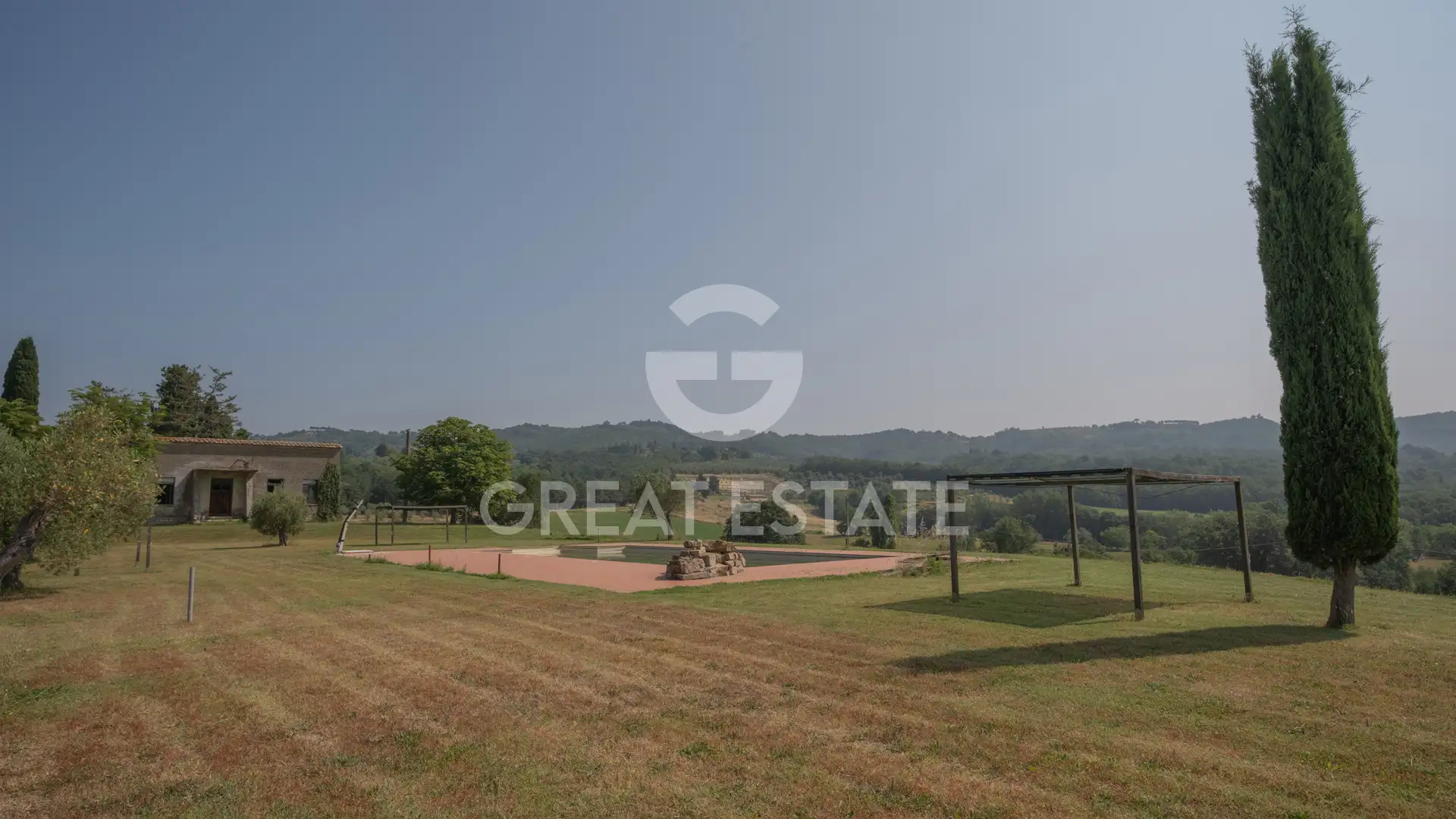 House 2414m² in Italy, Perugia. Priced at 4000000€ rent photo-8