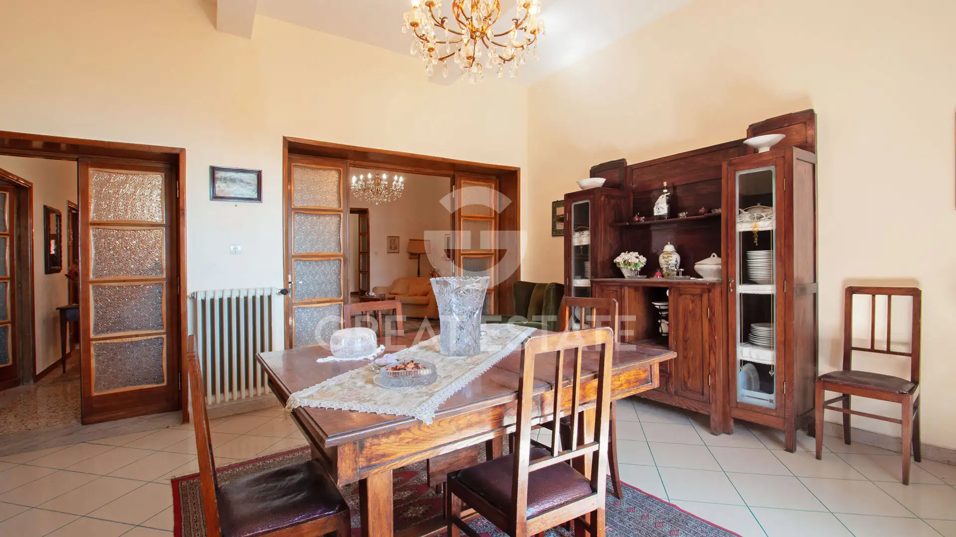 Flat 310m² in Italy, Siena. Priced at 420000€ rent photo-2