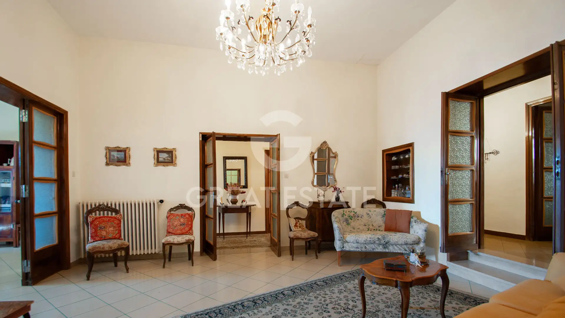 Flat 310m² in Italy, Siena. Priced at 420000€ rent photo-5