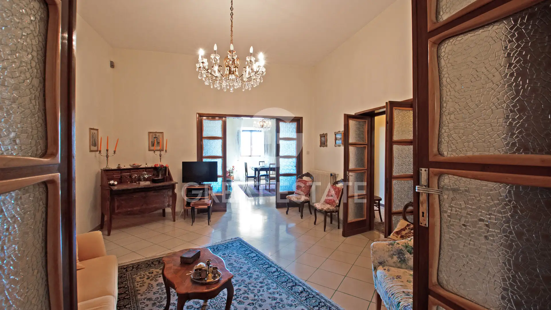 Flat 310m² in Italy, Siena. Priced at 420000€ rent photo-6
