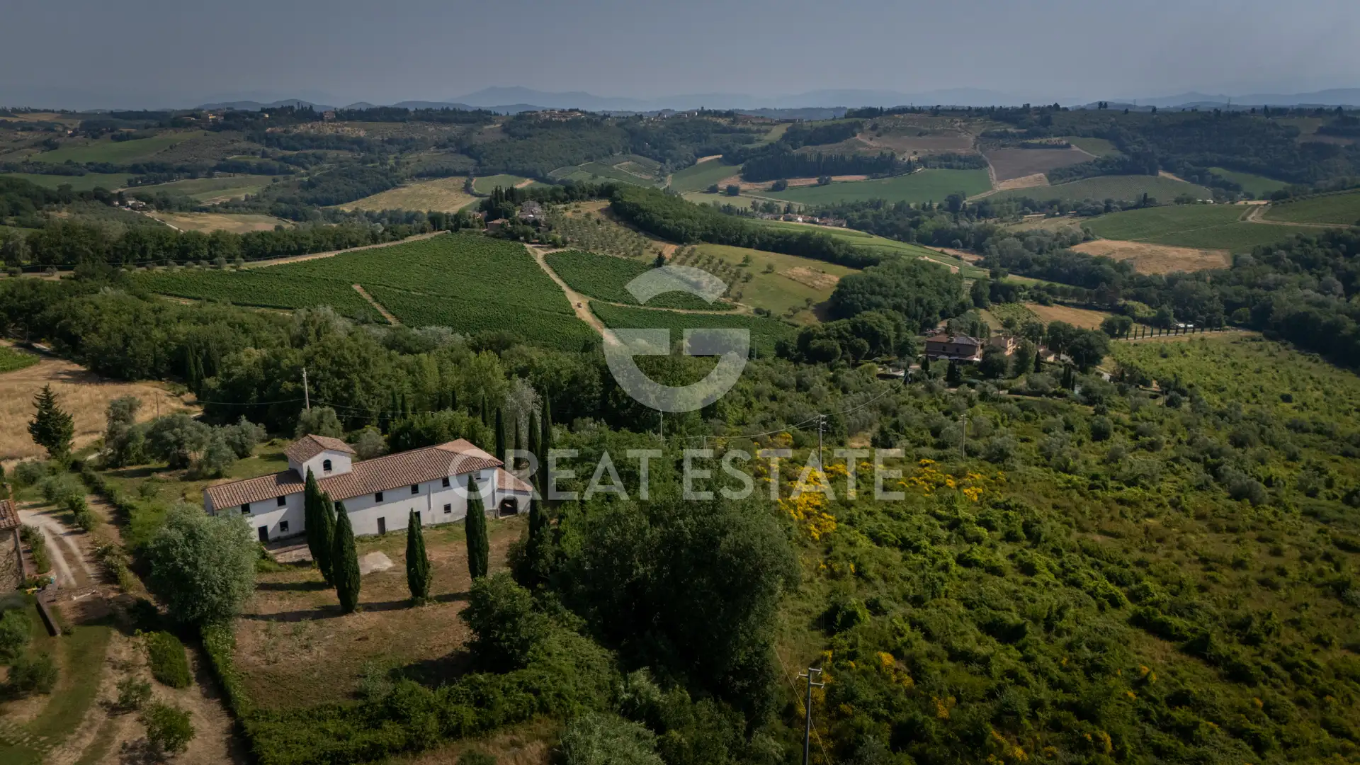 House 660m² in Italy, Florence. Priced at 950000€ rent photo-3