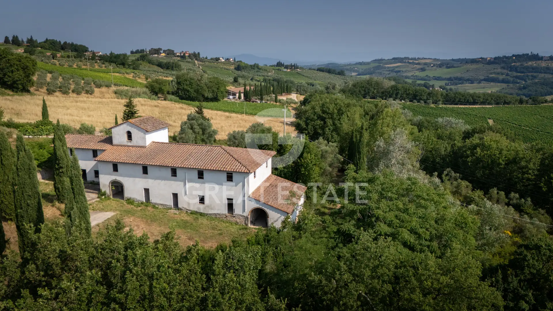 House 660m² in Italy, Florence. Priced at 950000€ rent photo-5