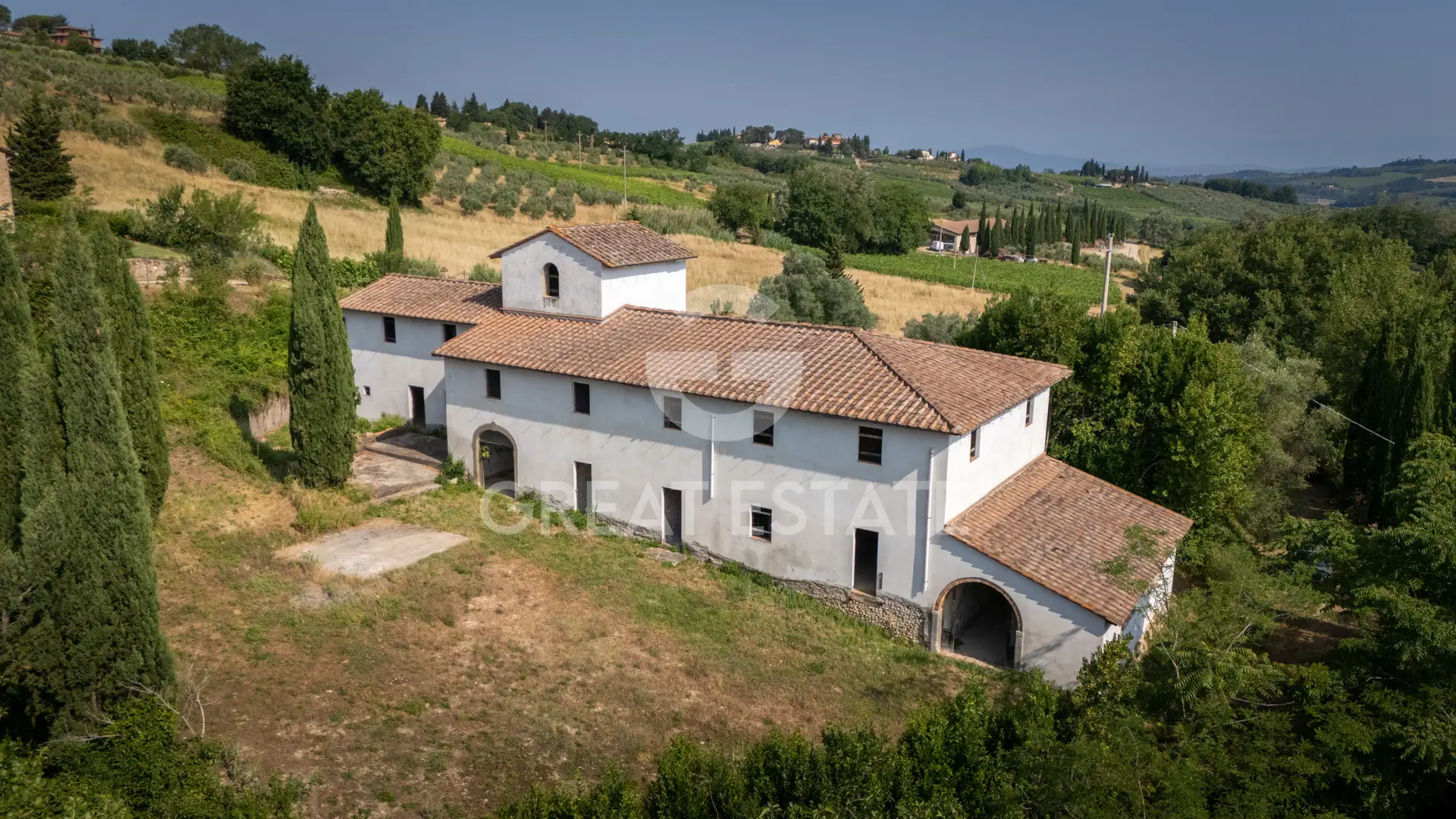 House 660m² in Italy, Florence. Priced at 950000€ rent photo-8