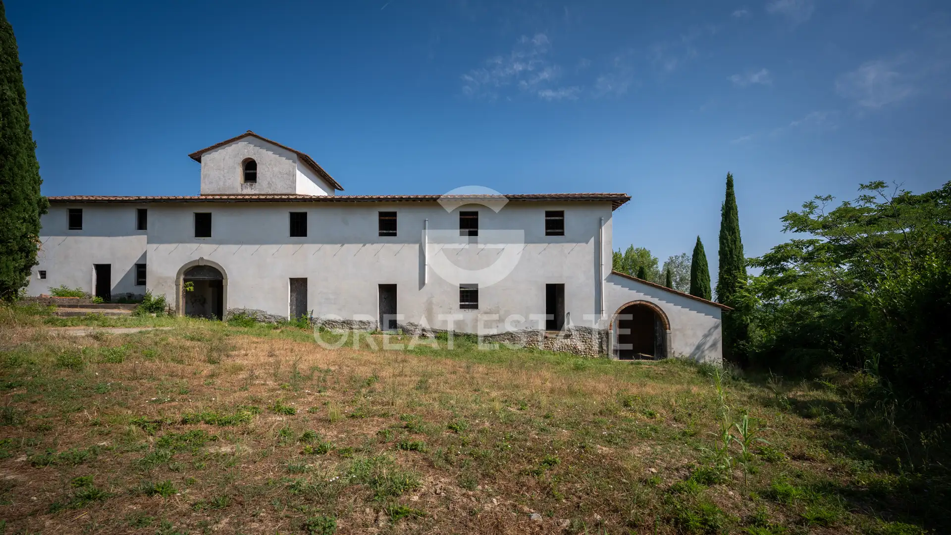House 660m² in Italy, Florence. Priced at 950000€ rent photo-12