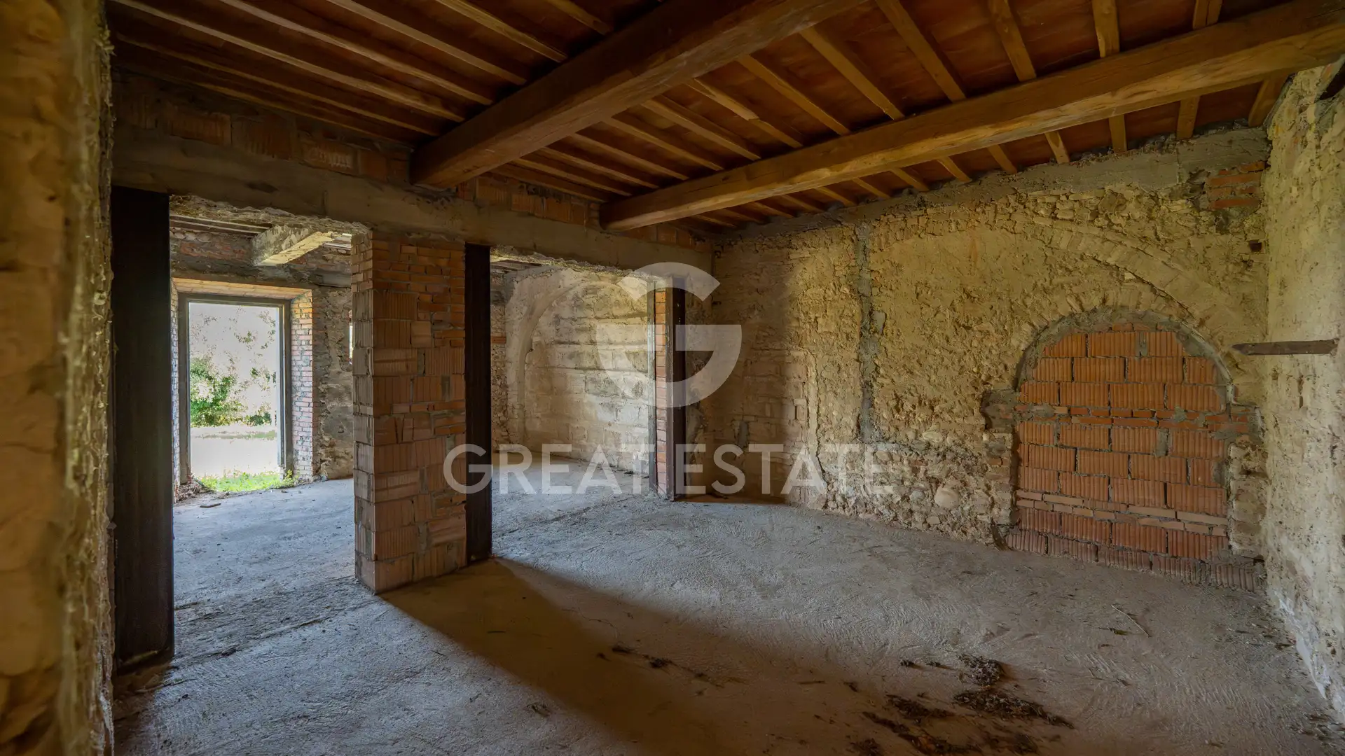House 660m² in Italy, Florence. Priced at 950000€ rent photo-15