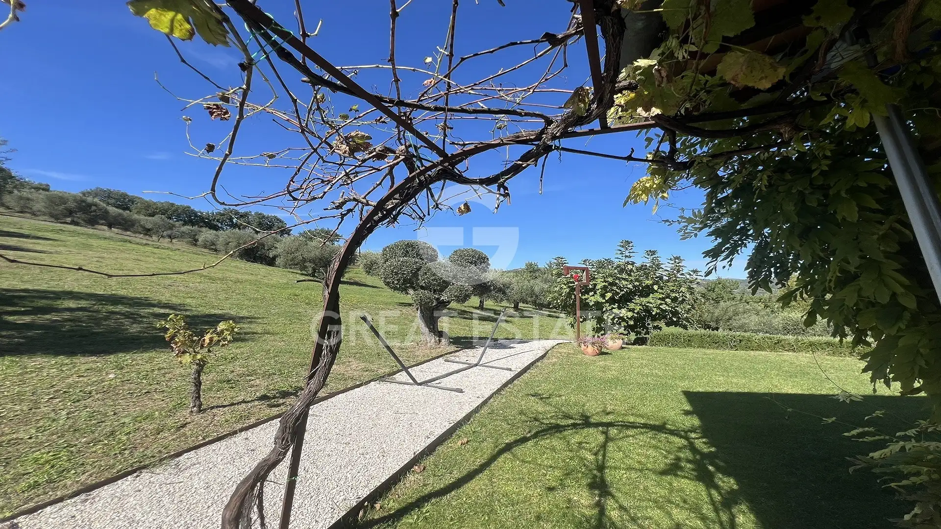House 303m² in Italy, Perugia. Priced at 875000€ rent photo-11