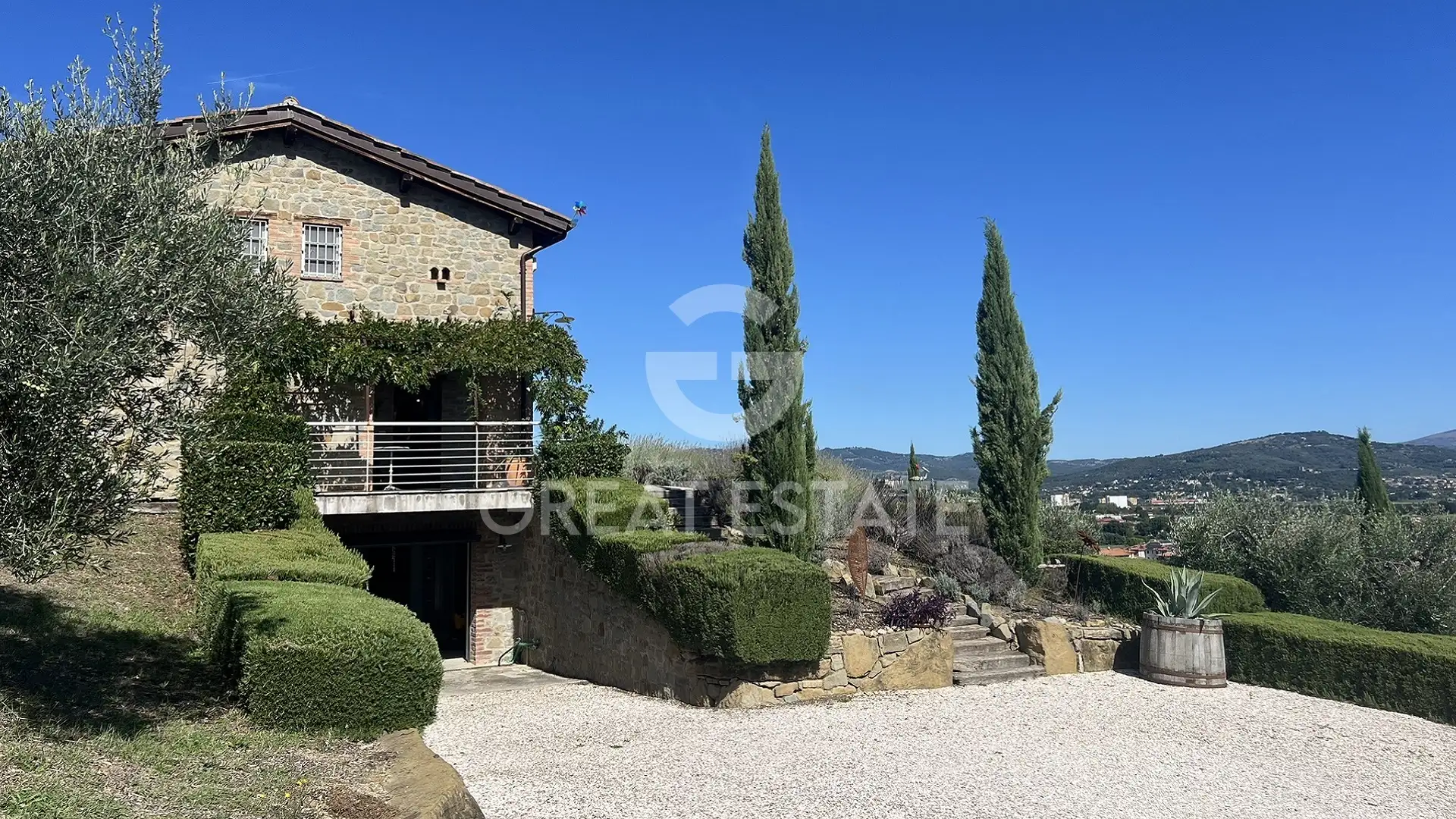 House 303m² in Italy, Perugia. Priced at 875000€ rent photo-4