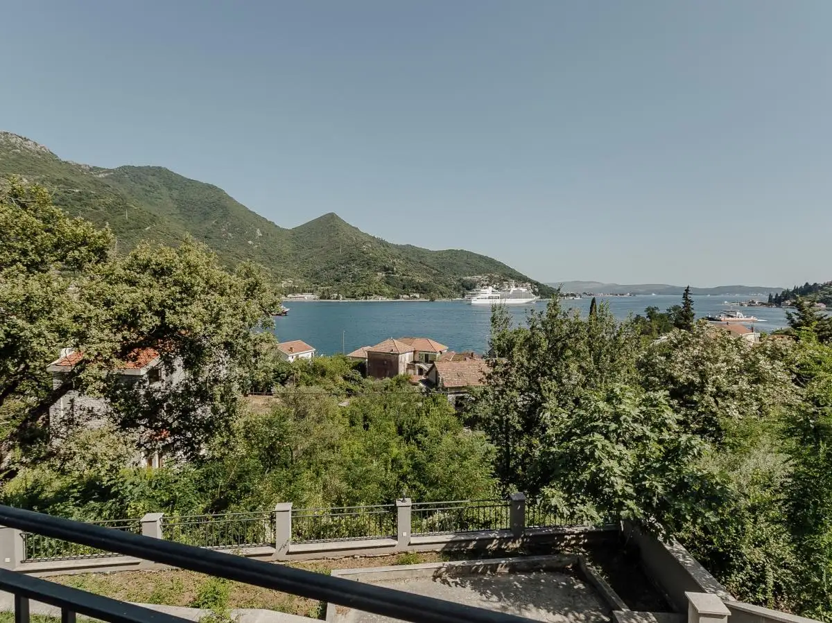 Flat 96m² in Montenegro, Kamenari. Priced at 170000€ rent photo-4