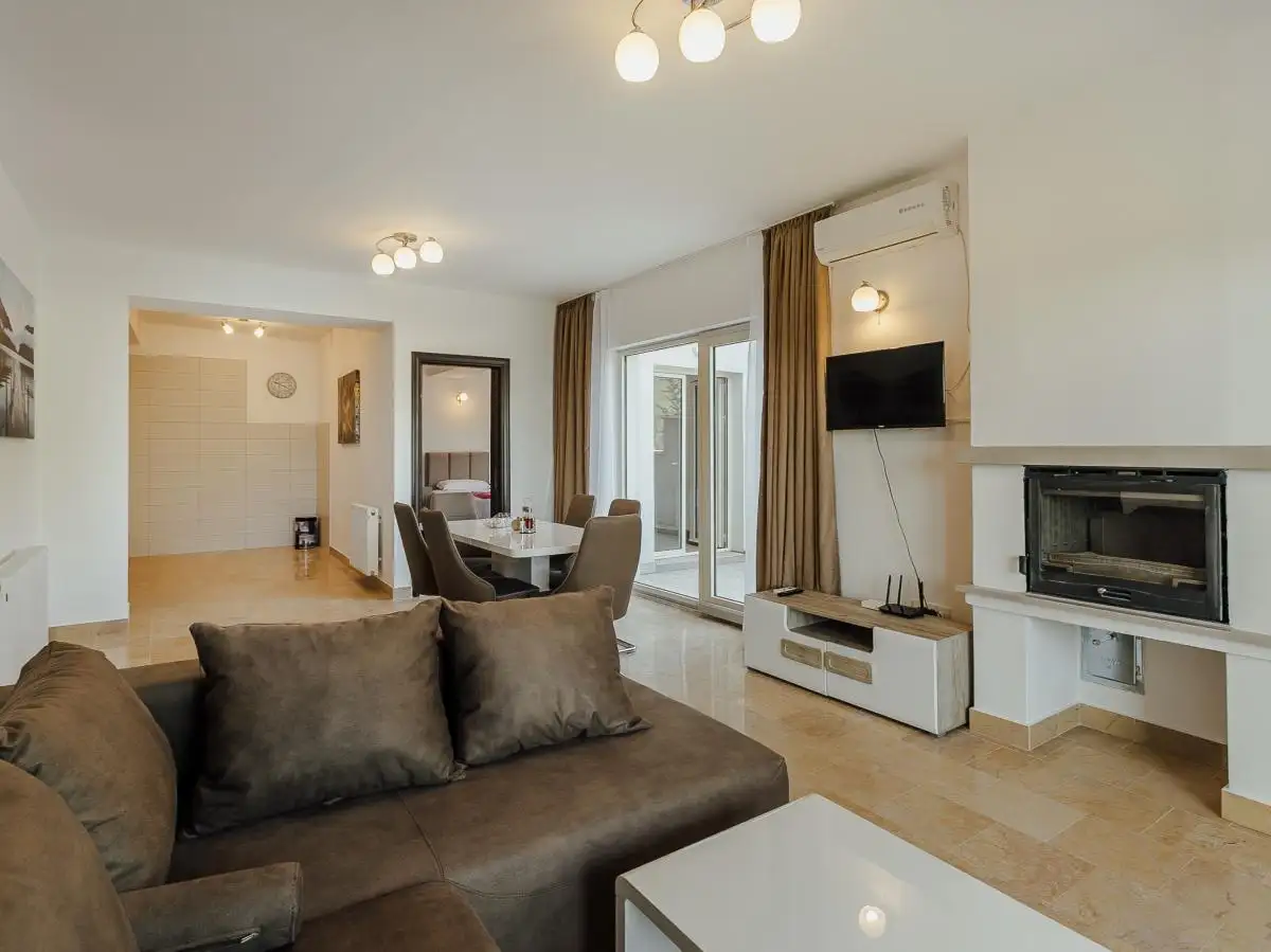Flat 96m² in Montenegro, Kamenari. Priced at 170000€ rent photo-6