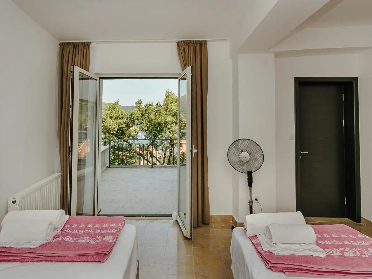 Flat 96m² in Montenegro, Kamenari. Priced at 170000€ rent photo-7
