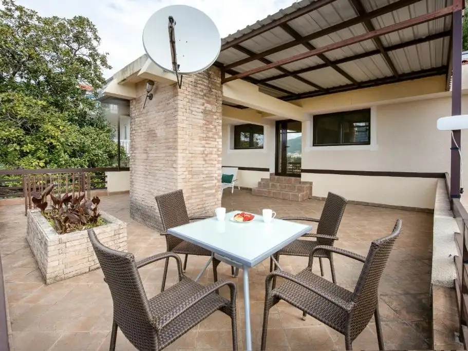 House 155m² in Montenegro, Budva. Priced at 850000€ rent photo-7