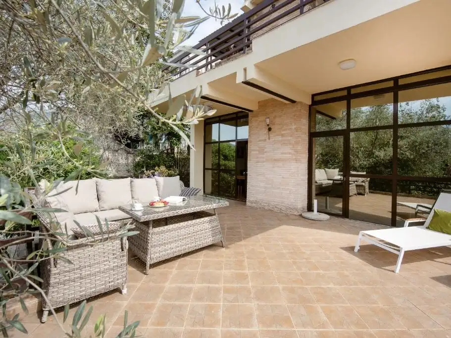 House 155m² in Montenegro, Budva. Priced at 850000€ rent photo-9