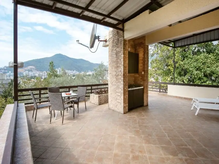 House 155m² in Montenegro, Budva. Priced at 850000€ rent photo-12