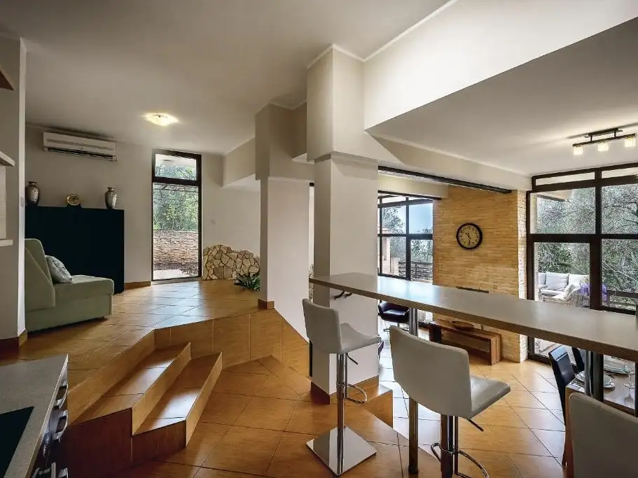 House 155m² in Montenegro, Budva. Priced at 850000€ rent photo-18