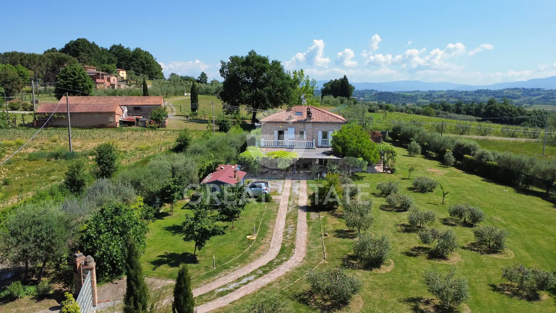 House 374m² in Italy, Arezzo. Priced at 650000€ rent photo-6