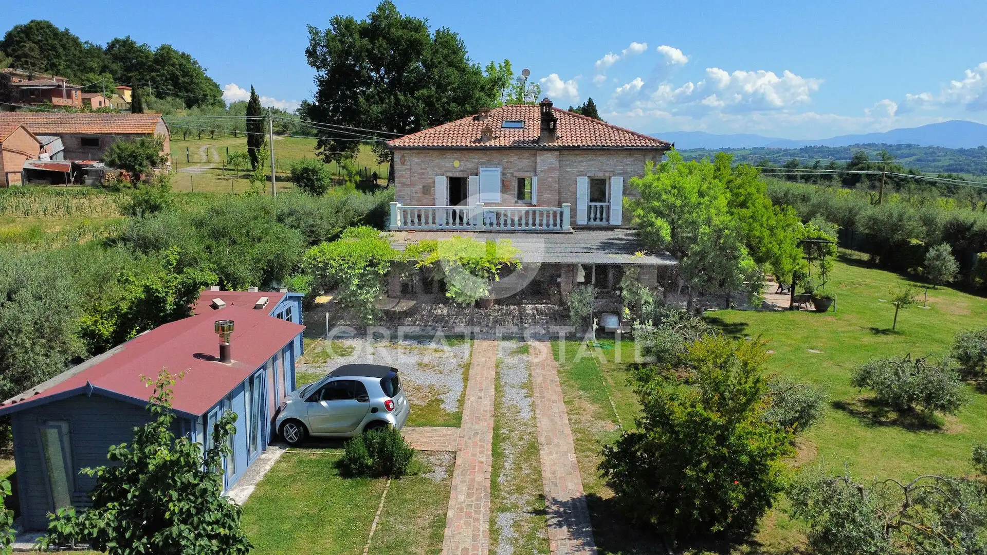 House 374m² in Italy, Arezzo. Priced at 650000€ rent photo-7