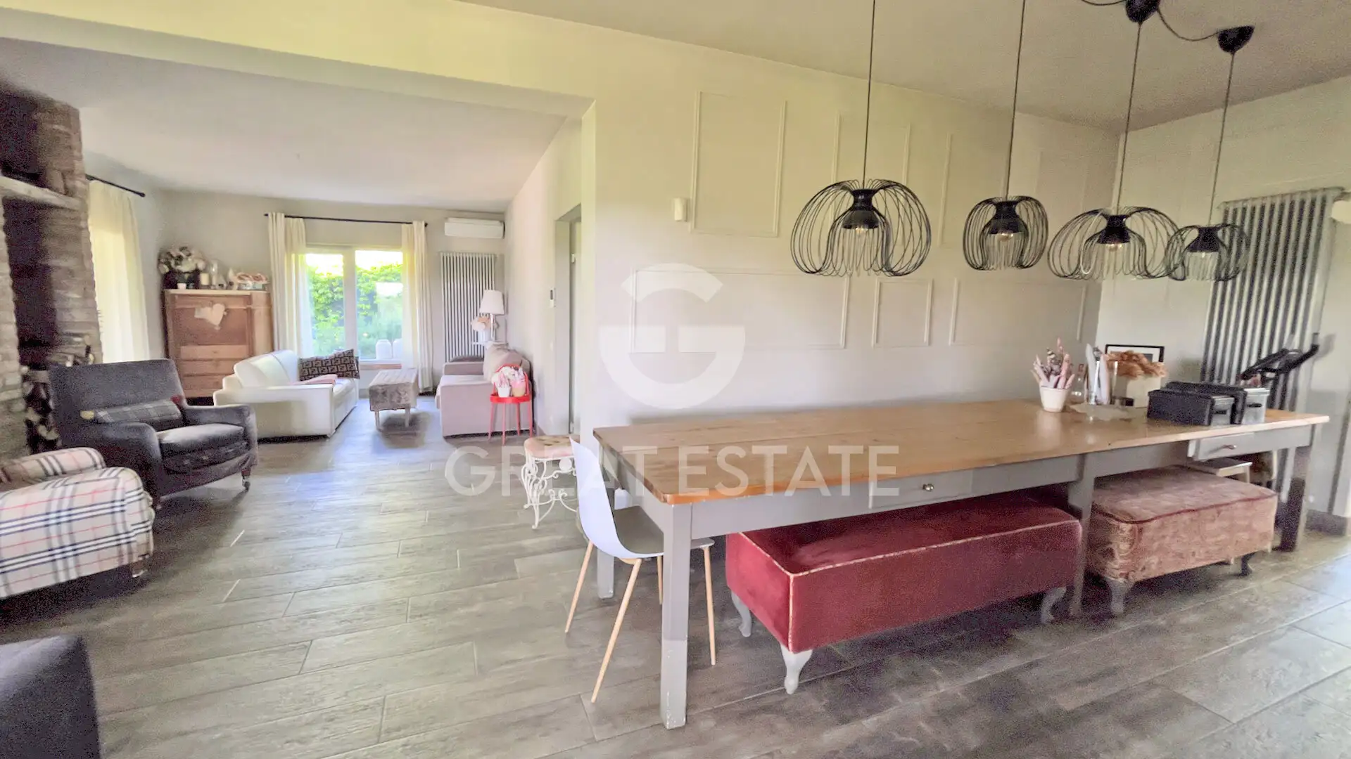 House 374m² in Italy, Arezzo. Priced at 650000€ rent photo-14