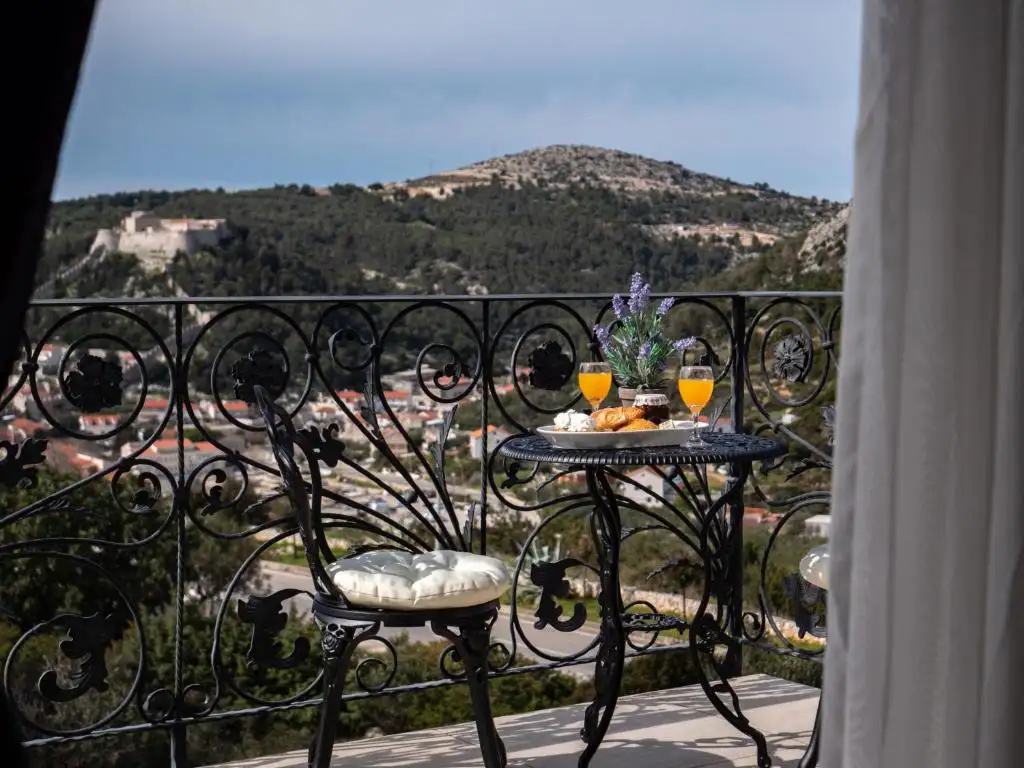 Villa 170m² in Croatia, Hvar. Priced at 995000€ rent photo-3