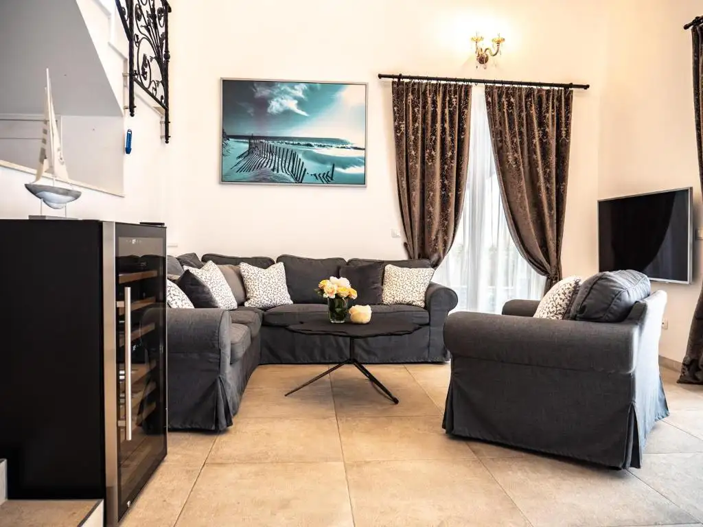 Villa 170m² in Croatia, Hvar. Priced at 995000€ rent photo-7