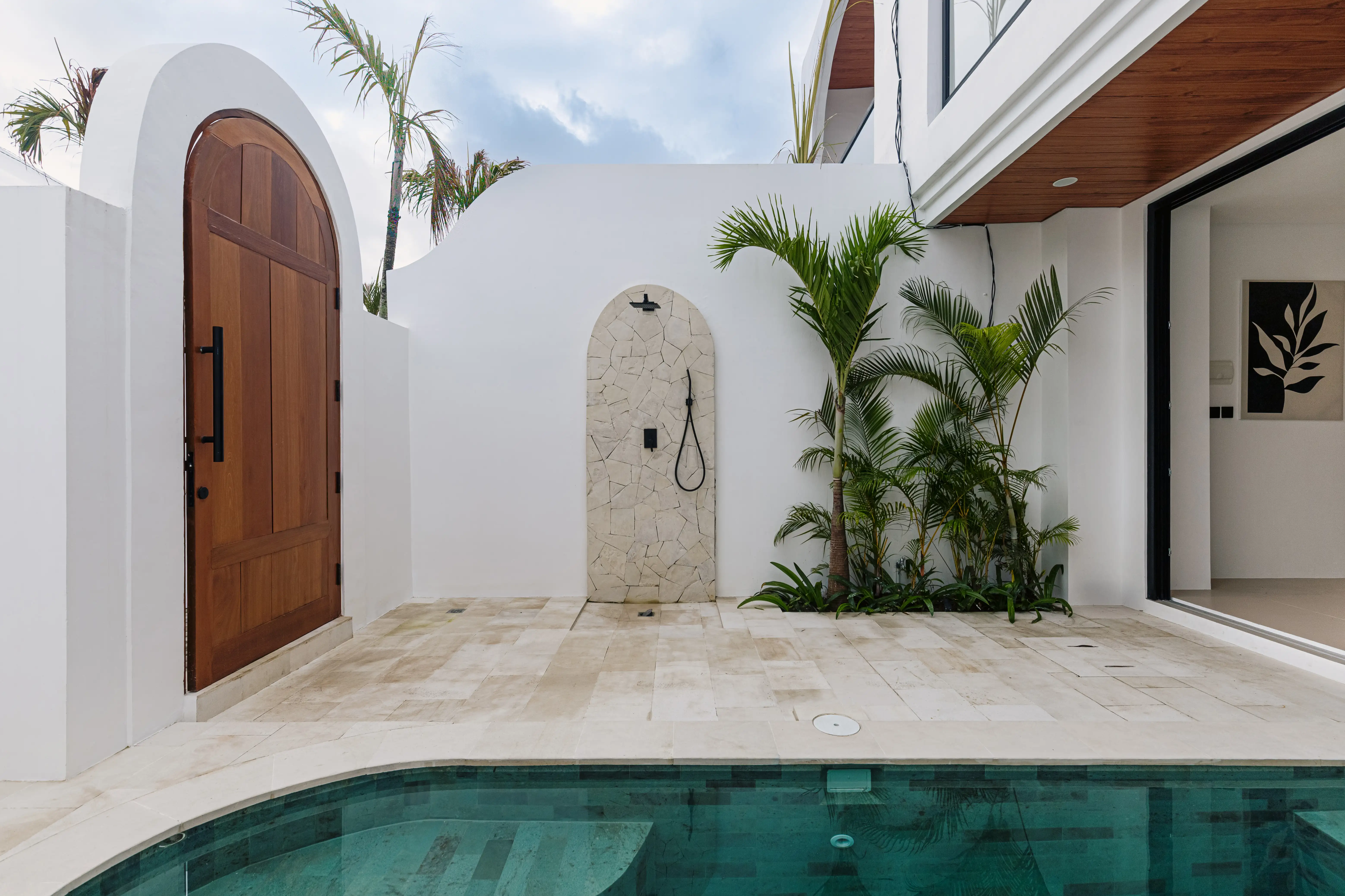 Villa 100m² in Indonesia, Canggu. Priced at 21556$ rent photo-1