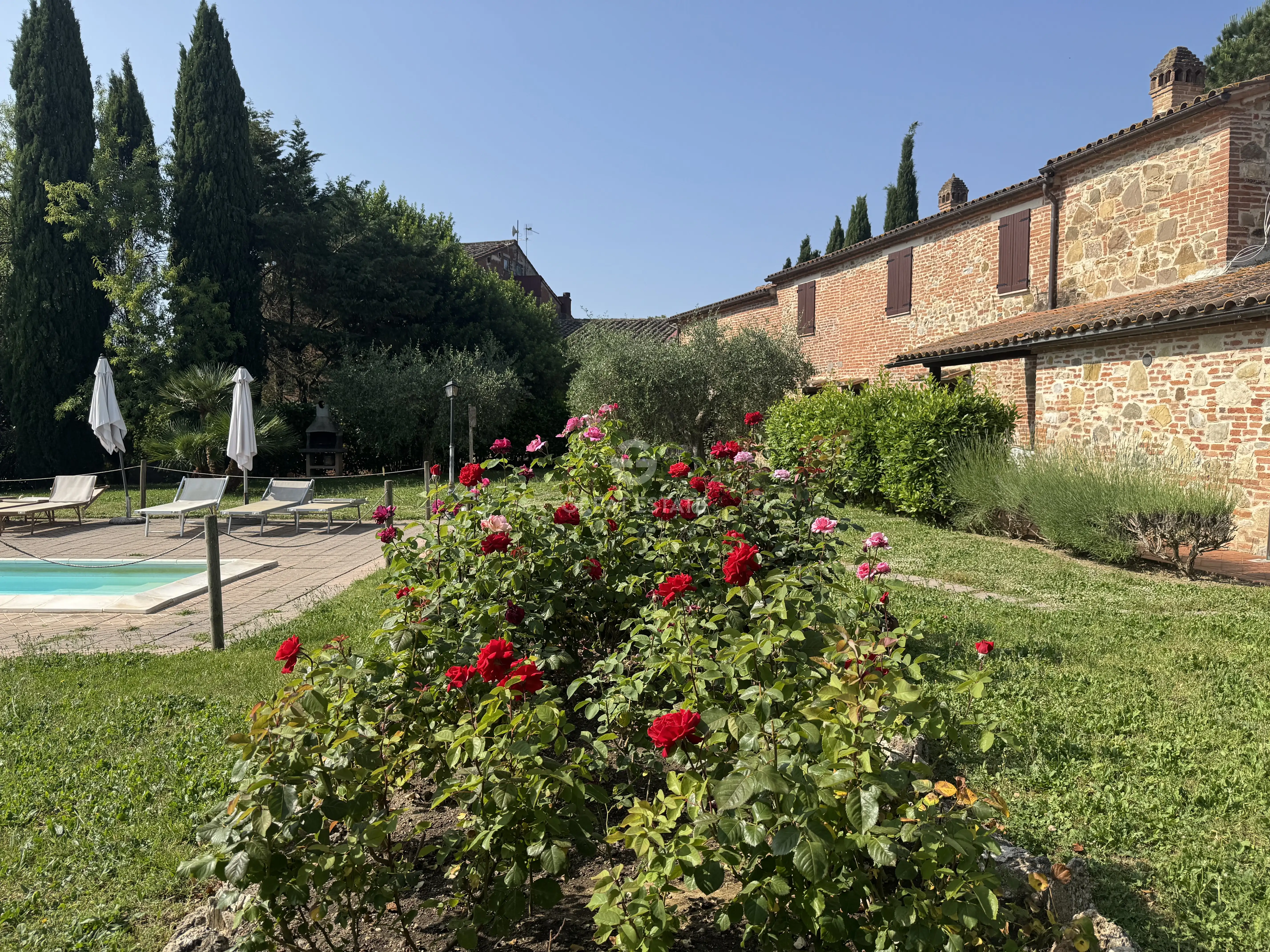 House 280m² in Italy, Perugia. Priced at 720000€ rent photo-6